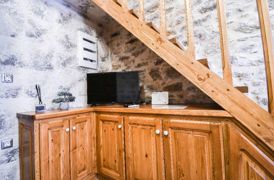 Stone Living *